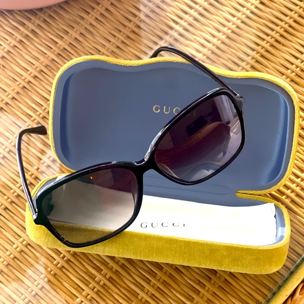 Gucci Black Oversized Sunglasses with Gradient Lenses